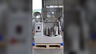 Một máy, bốn lọ, chuẩn bị mẫu hiệu quả hơn.