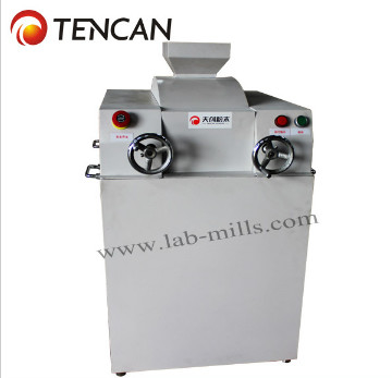 Máy nghiền con lăn đôi 1,5KW 300 KGS / giờ cho đá vôi quặngCoal Corundum